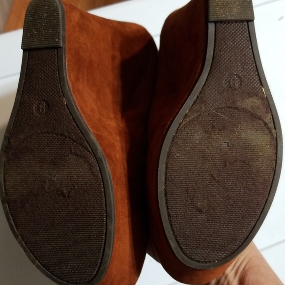 Brechelle's Rust Suede Ankle Strap Zip Wedge 9 M - Picture 5 of 7
